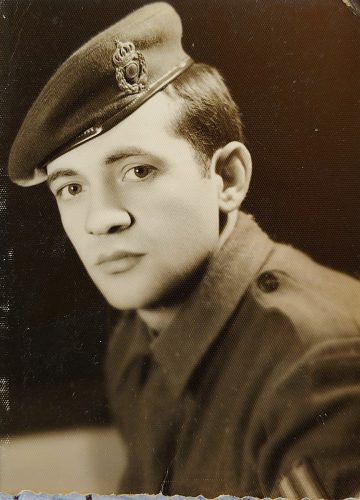 Θεοχάρης Ζούμπος-φαντάρος