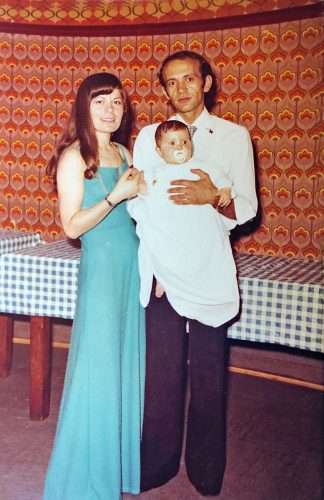 Σοφία-Χάρης Ζούμπος στη βάπτιση της Χριστίνας