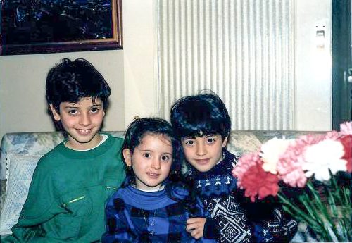 Τα ανήψια μου: Αλέξης - Αριάννα - Μήτσος Τσουβέλα;